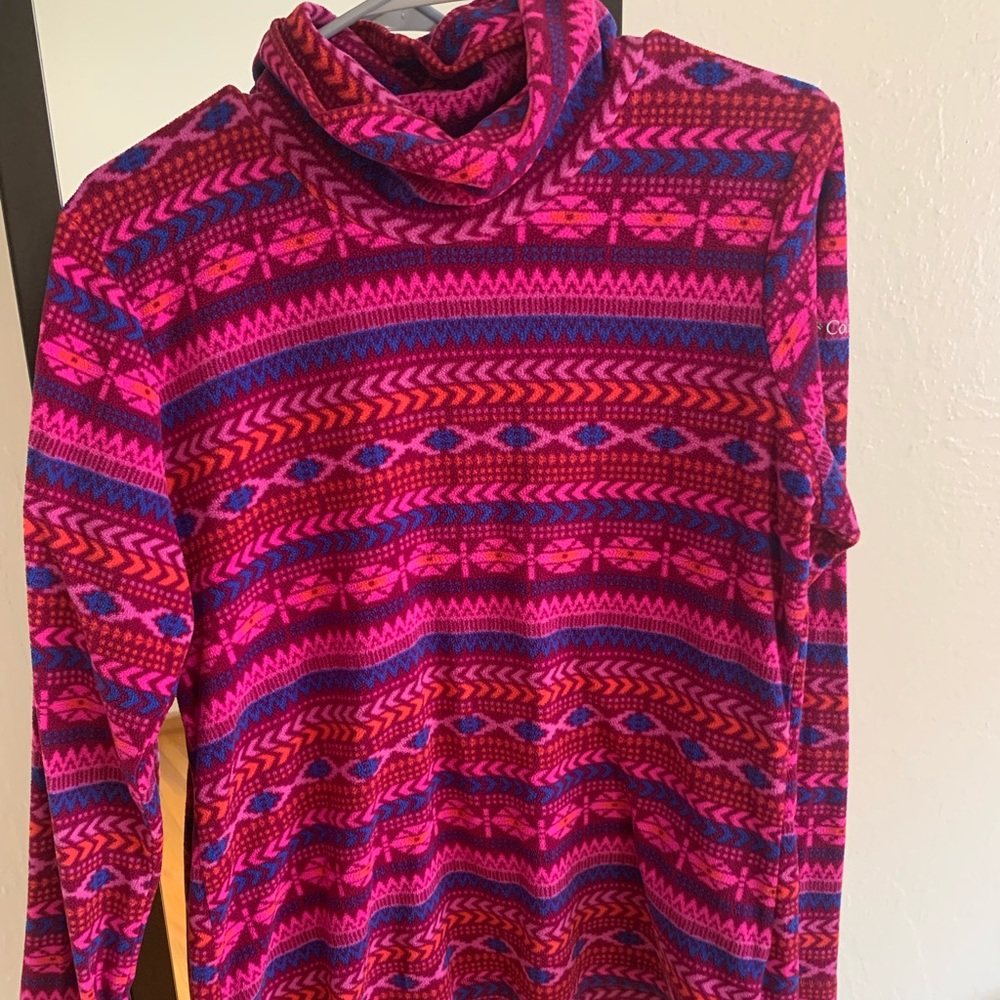 Columbia fleece turtle neck top
